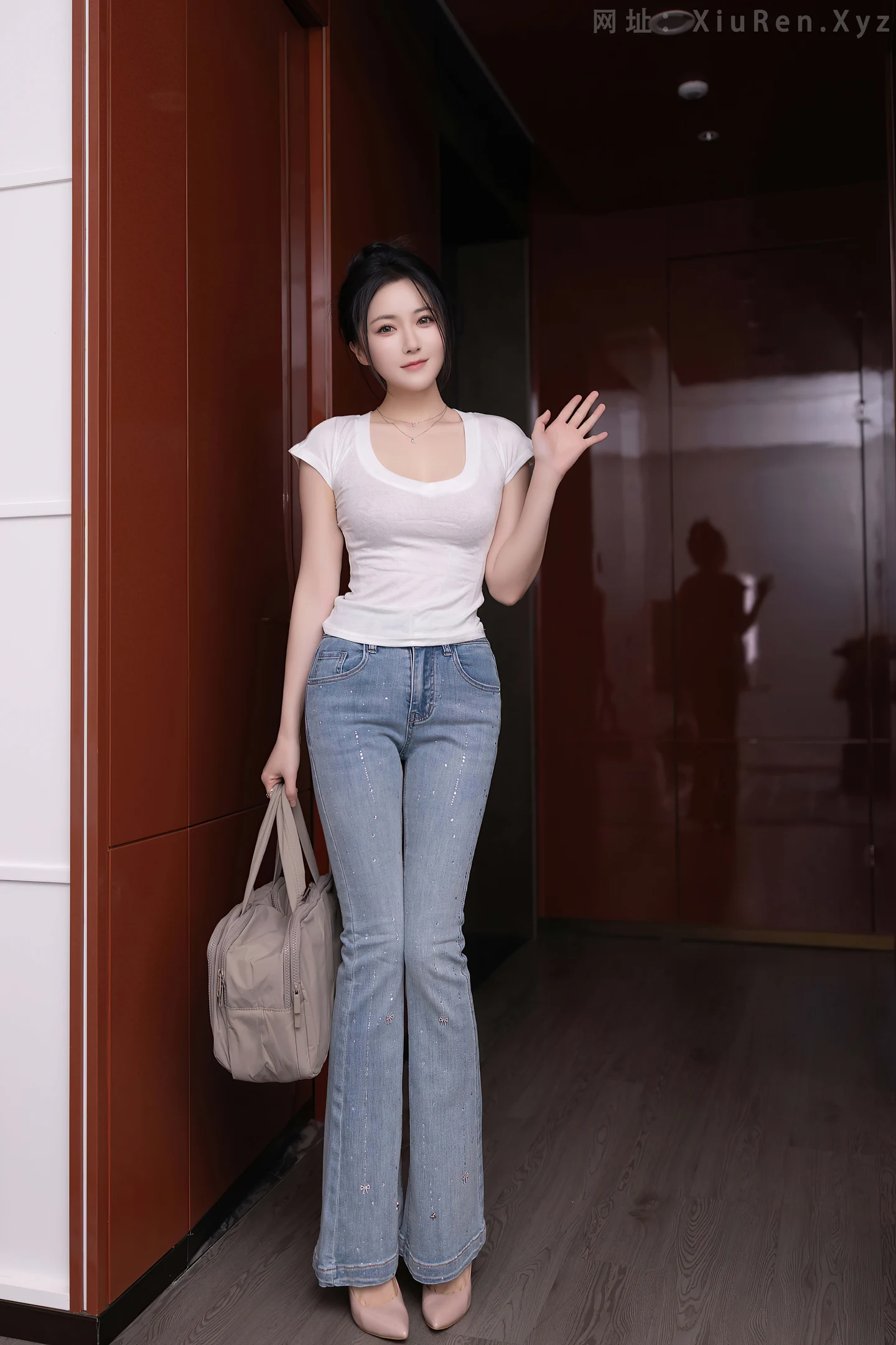 图片[2]-[XiuRen秀人网] VOL.10858 模特鱼子酱Fish性感暖灰蕾丝内衣配超薄肉丝秀曼妙身材诱惑写真76P-秀人网官方网站